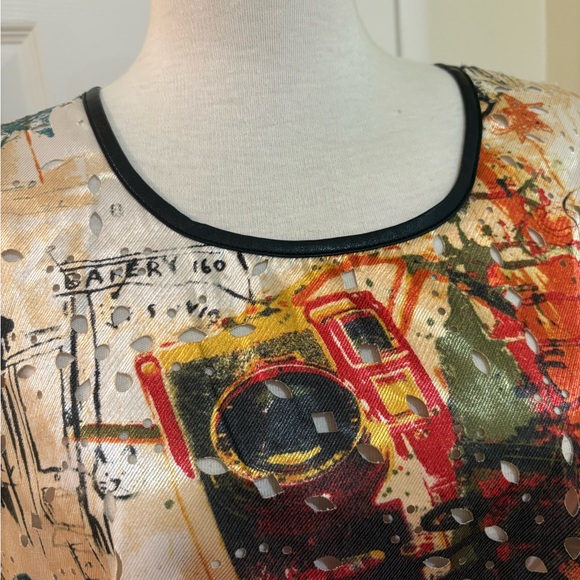 Abstract Print Women's Top - Picture 5 of 6